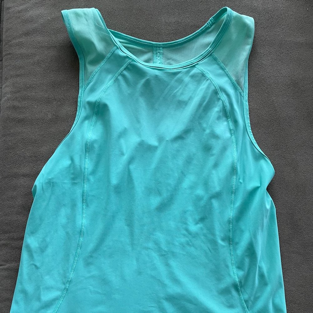 Sea Foam/Teal Lululemon Tank Size 4